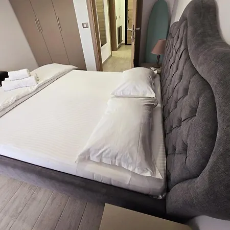 Side Luxury - Pool & Langa Plaja شقة Năvodari
