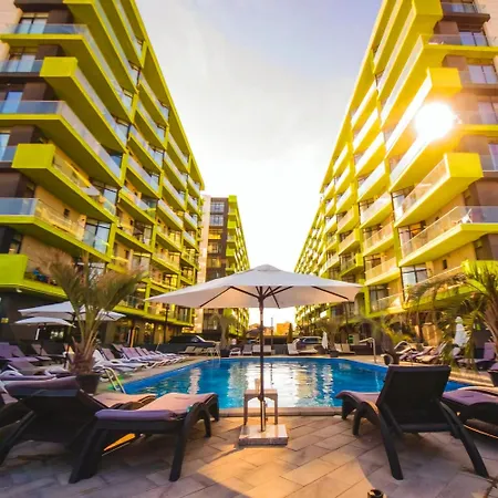 Side Luxury - Pool & Langa Plaja شقة *